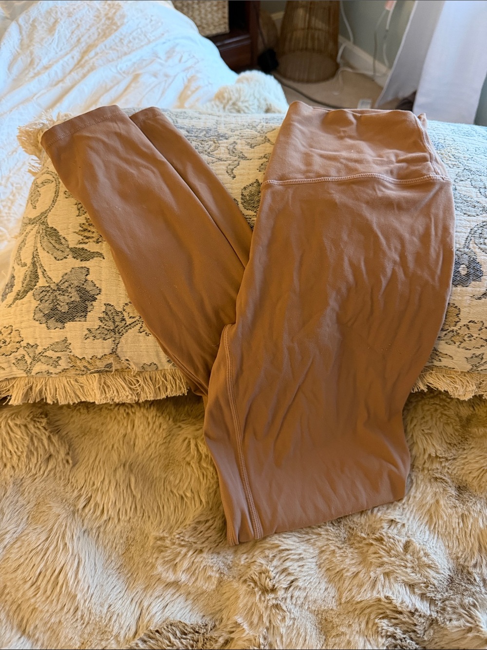 High-Rise Seamless Leggings in Warm Brown